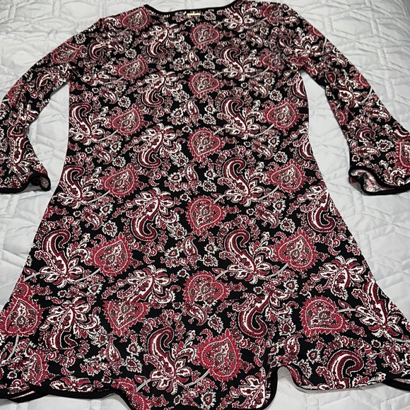 Sz L ⭐️NWT Michael Kors Paisley Matte - Jersey Flounce Dress - Picture 10 of 11